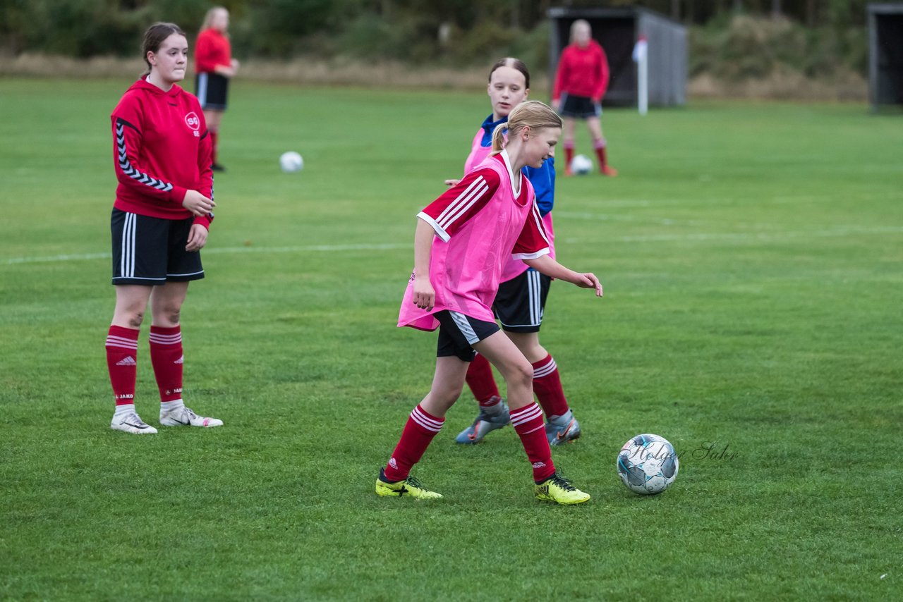 Bild 86 - B-Juniorinnen SG Mittelholstein - SV Frisia 03 Risum-Lindholm : Ergebnis: 1:12